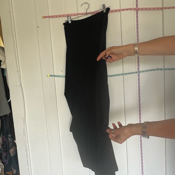 Designer Skirt. NWT. Size In label shown. USA size M size italian 42 USA 5 - Picture 7 of 13